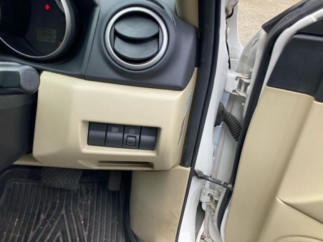 MAZDA AXELA SPORTS 2005 Image 31