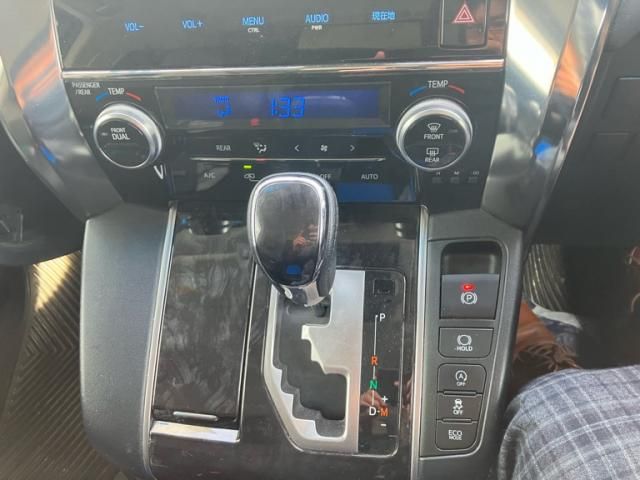 TOYOTA ALPHARD 2018 Image 31