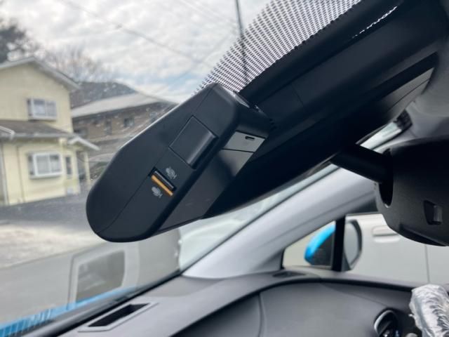 TOYOTA PRIUS 2019 Image 31