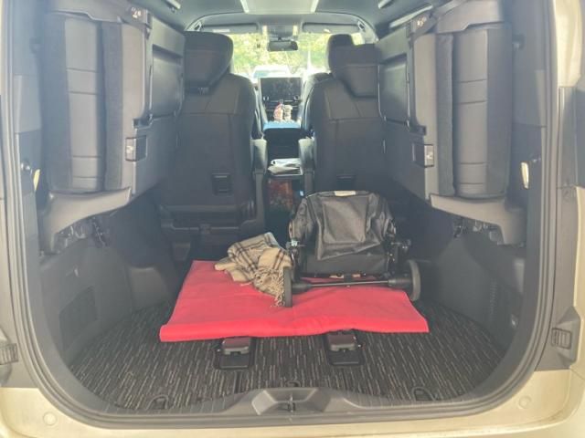 TOYOTA ALPHARD HYBRID 4WD 2023 Image 31