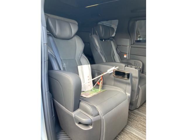 TOYOTA ALPHARD HYBRID 4WD 2023 Image 31