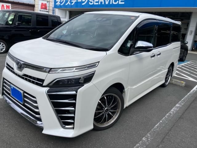 TOYOTA VOXY 2018 Image 31