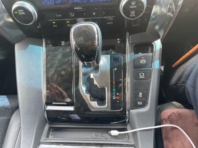 TOYOTA VELLFIRE 2015 Image 31