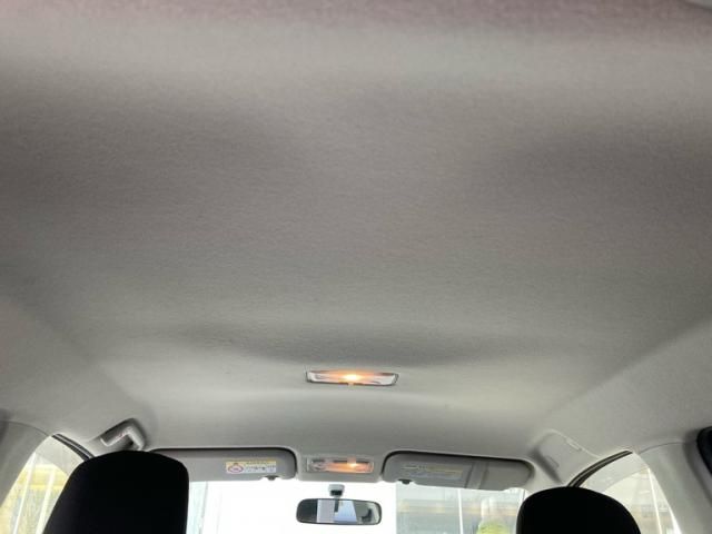 TOYOTA VITZ 2015 Image 31