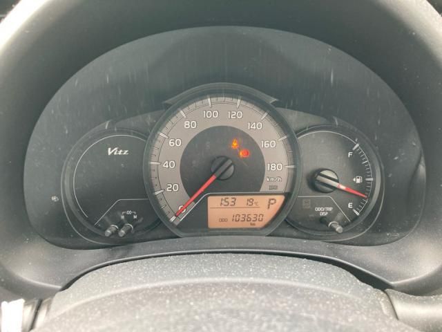 TOYOTA VITZ 2015 Image 31