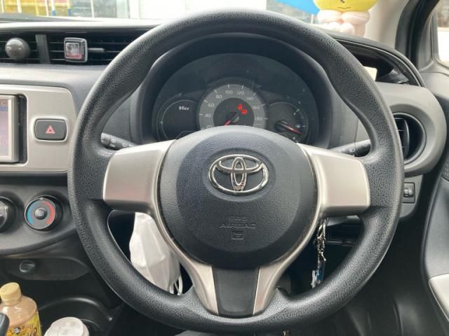 TOYOTA VITZ 2015 Image 31