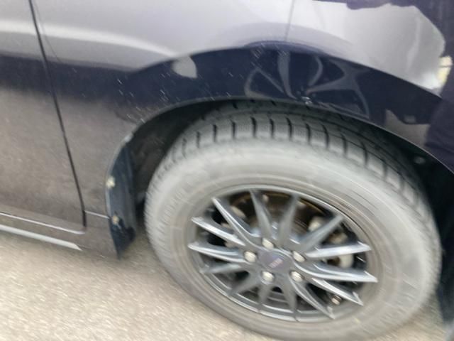 TOYOTA ESQUIRE HYBRID 2015 Image 31