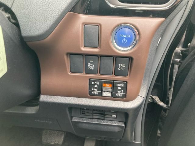 TOYOTA ESQUIRE HYBRID 2015 Image 31