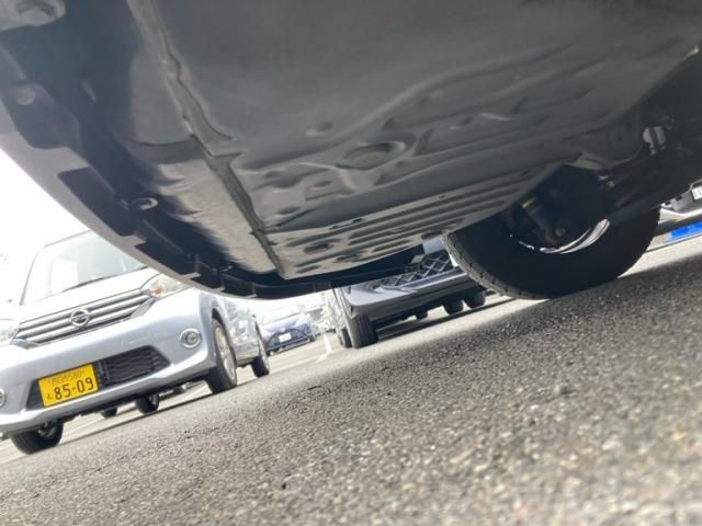 TOYOTA ESQUIRE HYBRID 2015 Image 31