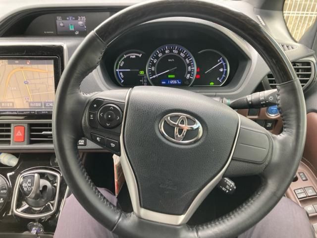 TOYOTA ESQUIRE HYBRID 2015 Image 31