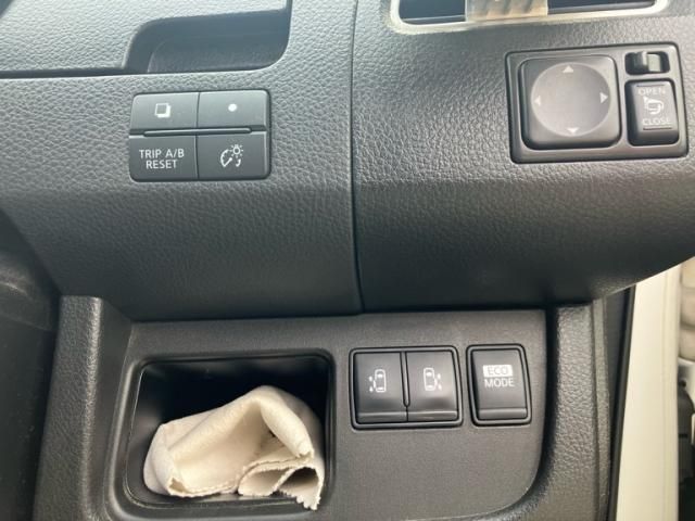 NISSAN SERENA  S-HYBRID 2013 Image 31