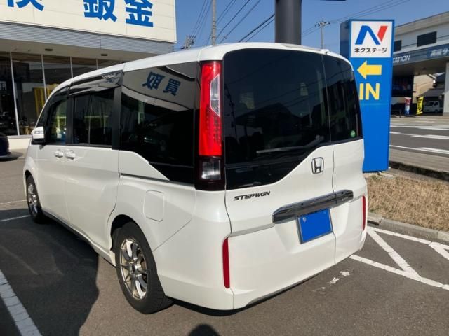 HONDA STEPWAGON 2015 Image 31
