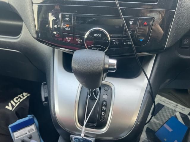 NISSAN SERENA  WG 4WD 2012 Image 31