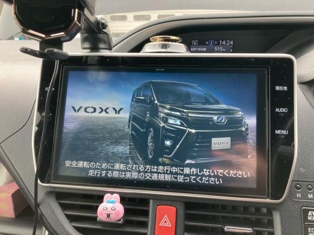 TOYOTA VOXY HYBRID 2018 Image 31