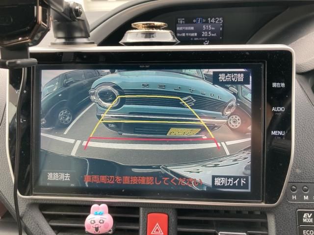 TOYOTA VOXY HYBRID 2018 Image 31