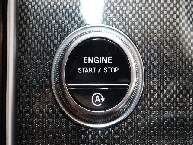 MERCEDES BENZ C CLAS 2023 Image 31