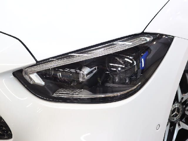 MERCEDES BENZ C CLAS 2023 Image 31