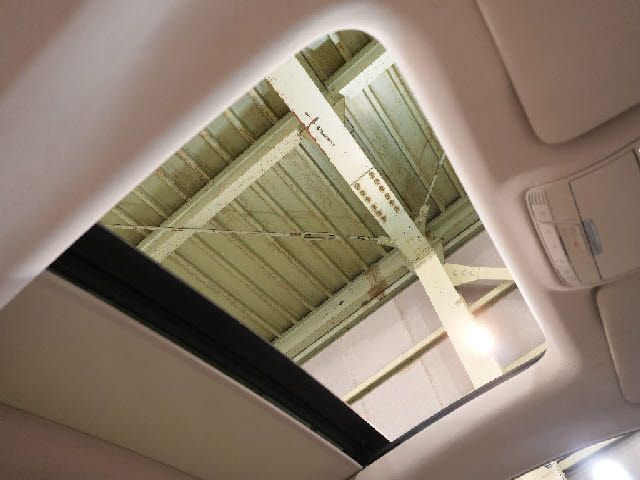 MERCEDES BENZ E CLAS 2018 Image 31