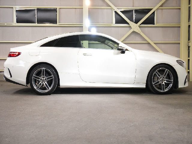 MERCEDES BENZ E CLAS 2018 Image 31