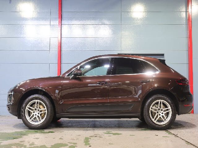 PORSCHE MACAN 2016 Image 31