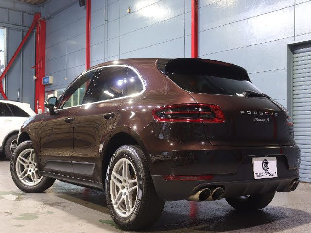 PORSCHE MACAN 2016 Image 31