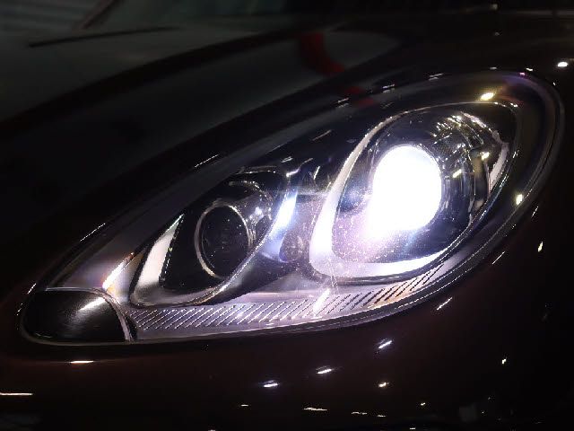 PORSCHE MACAN 2016 Image 31