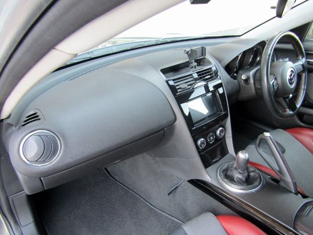 MAZDA RX-8 2012 Image 31