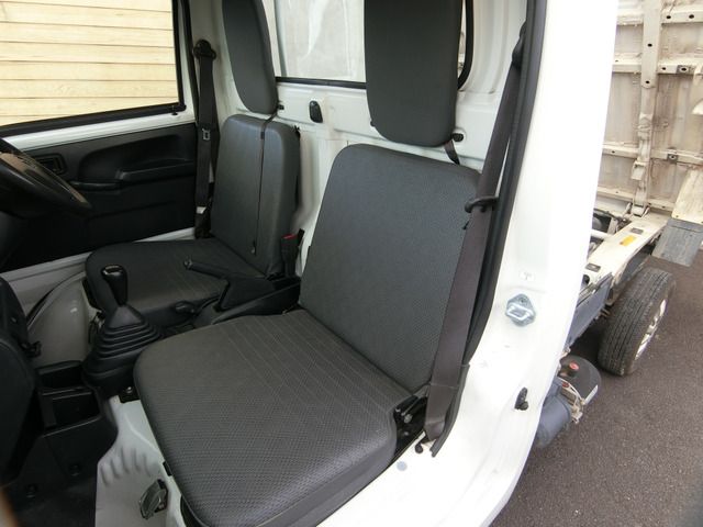 DAIHATSU HIJET TRUCK 4WD 2017 Image 31