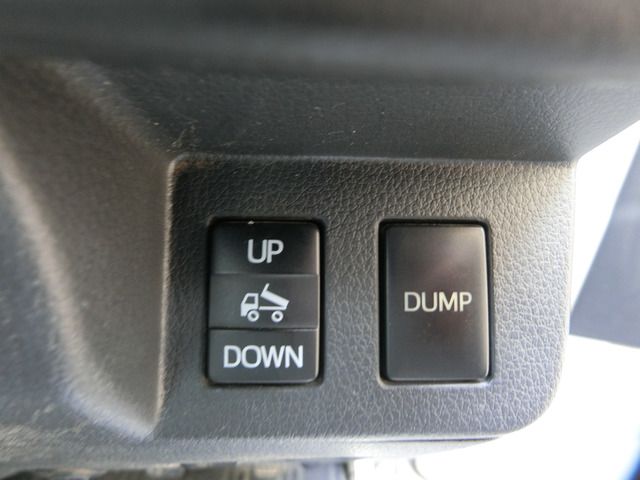 DAIHATSU HIJET TRUCK 4WD 2017 Image 31