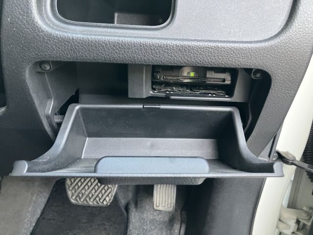 NISSAN SERENA  S-HYBRID 2013 Image 31