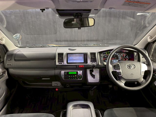 TOYOTA HIACE VAN 2WD 2018 Image 31