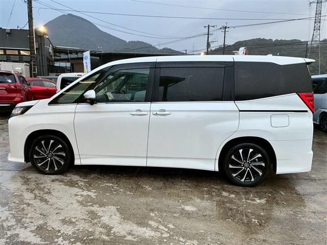 TOYOTA NOAH HYBRID 2023 Image 31