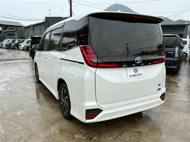 TOYOTA NOAH HYBRID 2023 Image 31