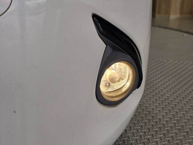 MAZDA DEMIO 2014 Image 31