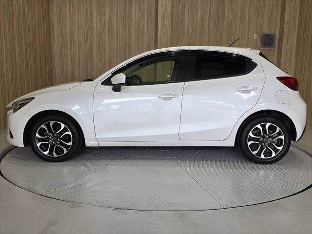 MAZDA DEMIO 2014 Image 31