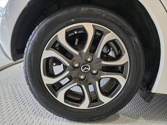 MAZDA DEMIO 2014 Image 31