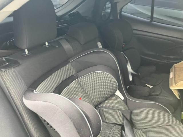 TOYOTA YARIS CROSS HYBRID 2021 Image 31