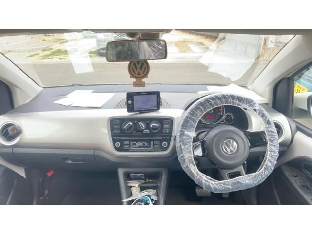 VOLKSWAGEN UP! 2013 Image 31