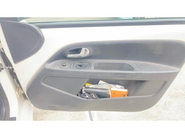VOLKSWAGEN UP! 2013 Image 31