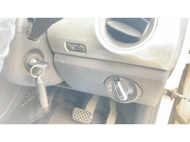 VOLKSWAGEN UP! 2013 Image 31