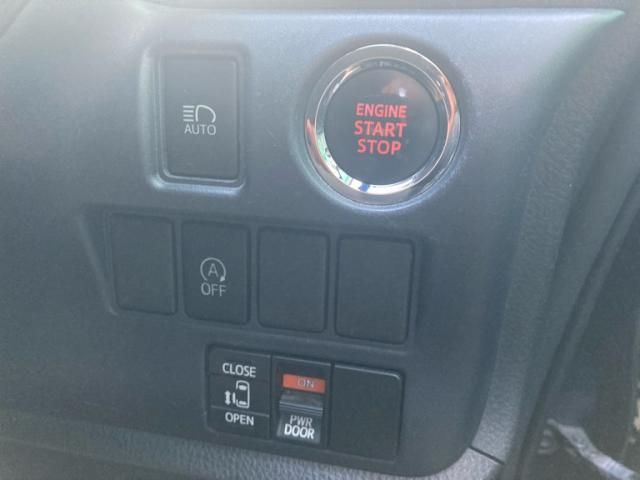 TOYOTA VOXY 4WD 2015 Image 31