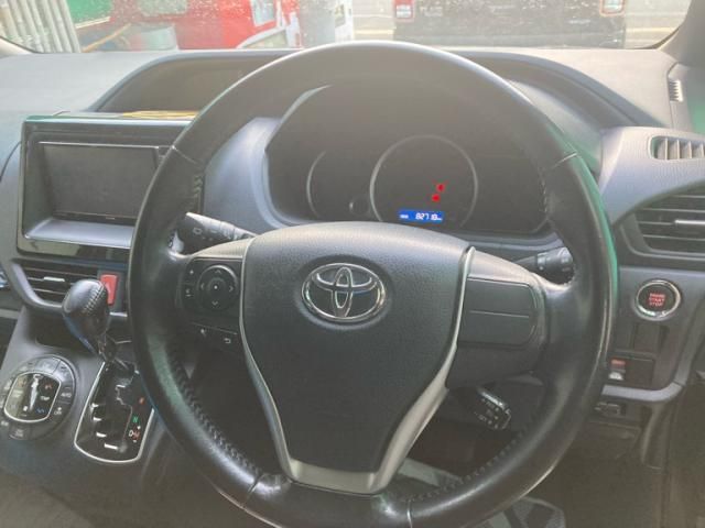 TOYOTA VOXY 4WD 2015 Image 31