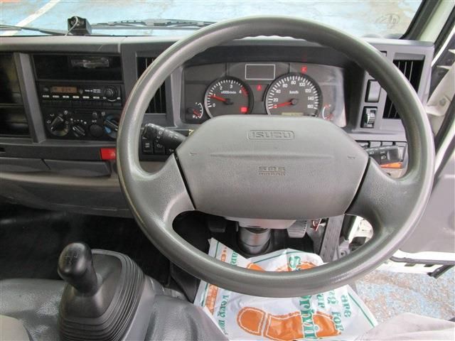 ISUZU  2012 Image 31