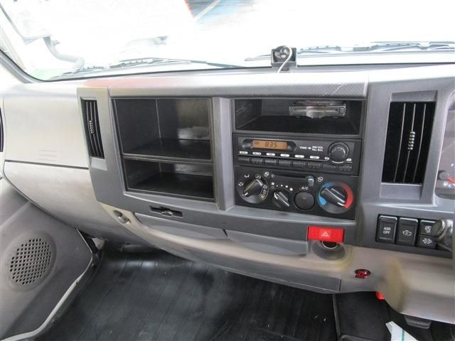 ISUZU  2012 Image 31