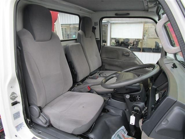 ISUZU  2012 Image 31