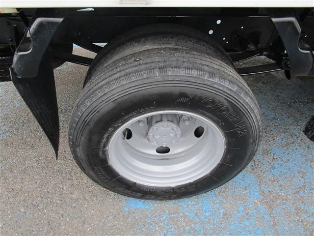 ISUZU  2012 Image 31