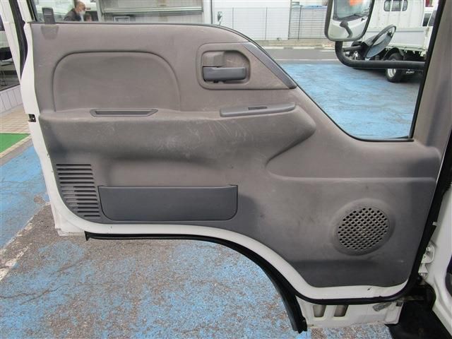 ISUZU  2012 Image 31