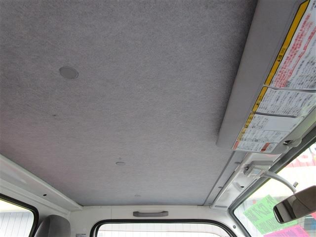 ISUZU  2012 Image 31