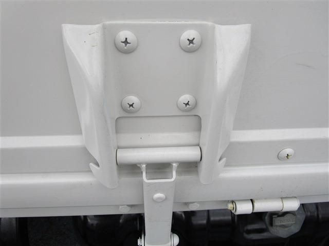 ISUZU  2012 Image 31