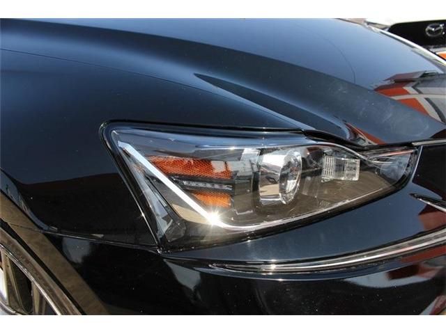 TOYOTA LEXUS IS200T 2017 Image 31